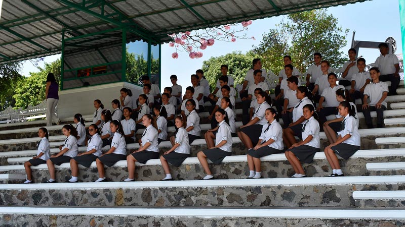 Centro Educativo Cocoyoc - Secundaria